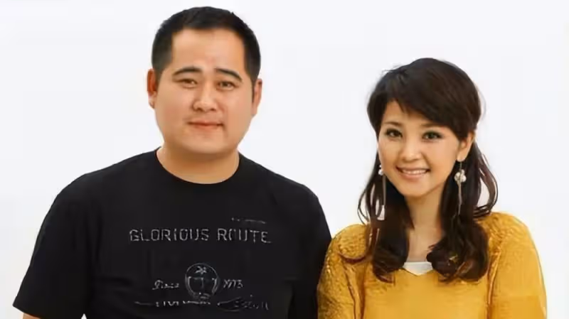 央視主持人方瓊：閃婚嫁大8歲副台長，是我這輩子最有智慧的決定
