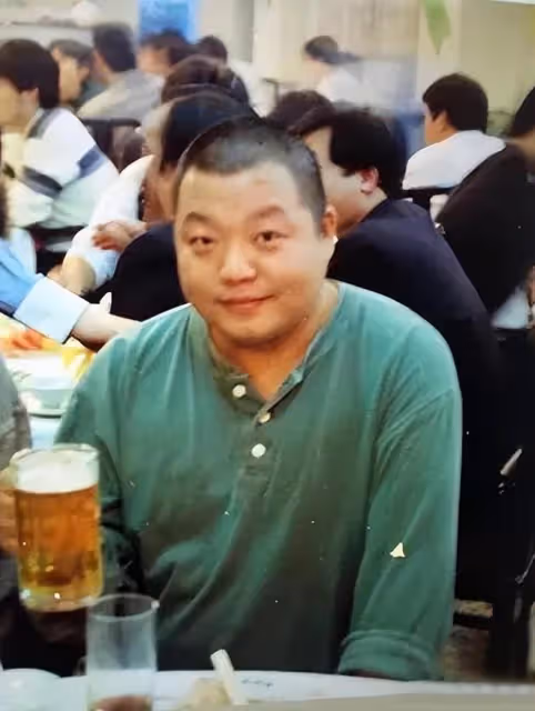 臧天朔去世後遺孀李梅背上800萬巨債,和婆婆對簿公堂,如今怎樣