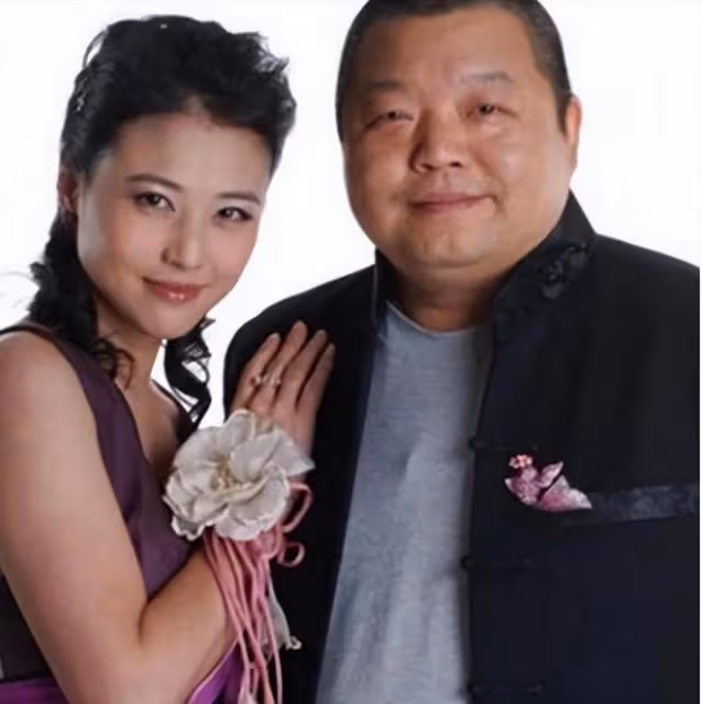 臧天朔去世後遺孀李梅背上800萬巨債,和婆婆對簿公堂,如今怎樣