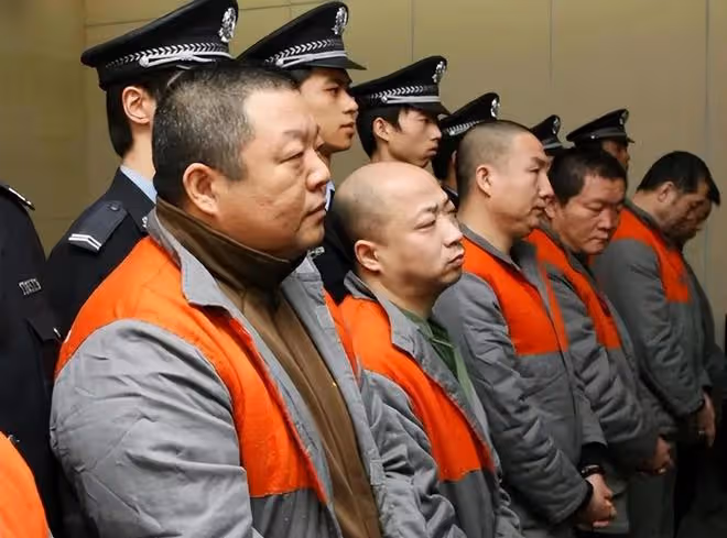 臧天朔去世後遺孀李梅背上800萬巨債,和婆婆對簿公堂,如今怎樣