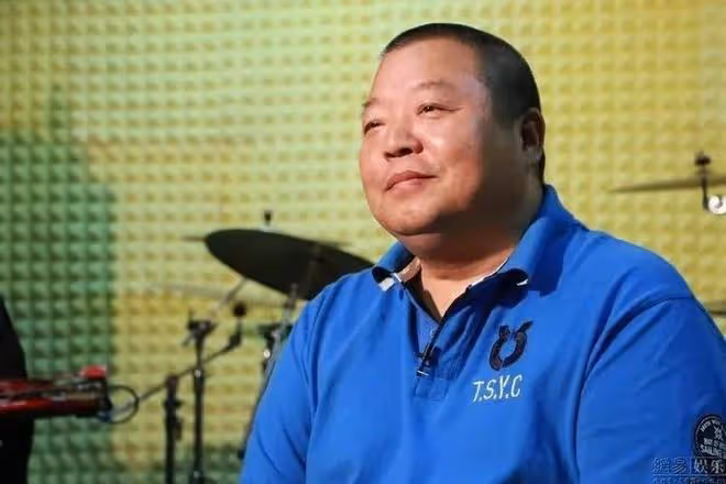 臧天朔去世後遺孀李梅背上800萬巨債,和婆婆對簿公堂,如今怎樣