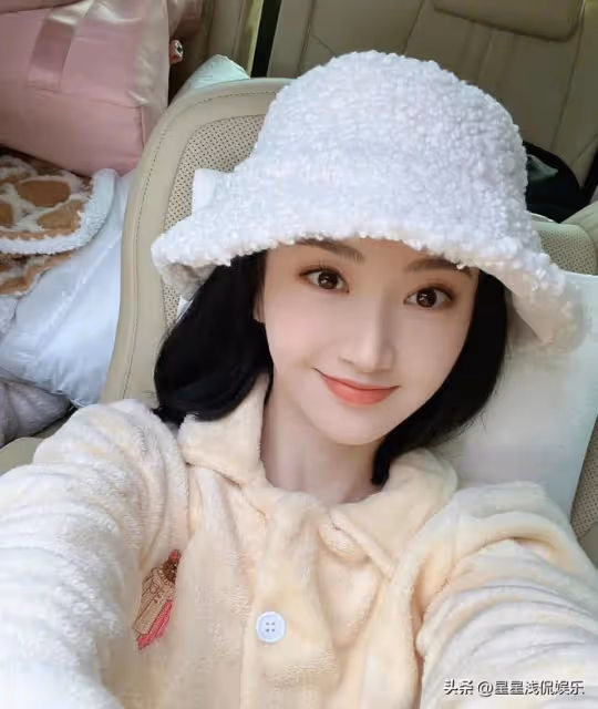 韓國街頭擦邊小廣告盜用景甜照片,景甜發聲明維權,請求停止傳播