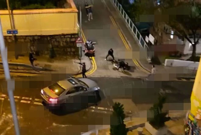 33歲香港富商被當街砍傷！背部與手腳大量出血，女友是網紅張欣欣