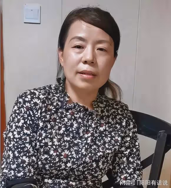 田靜爸爸曬完孫子曬老婆，不斷試水，田靜人品備受質疑