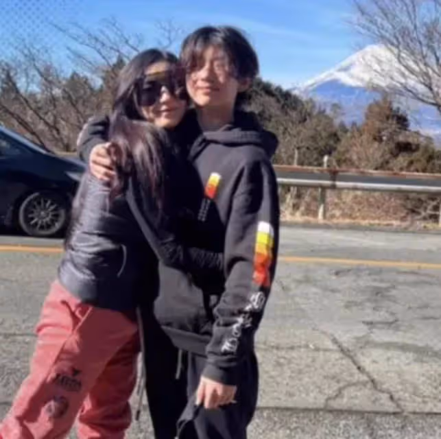 曝謝霆鋒張柏芝疑復合!一家五口日本同游過節,王菲已被徹底拋棄