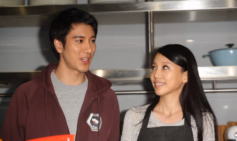 5個甜瓜在情人節揭曉!李靜蕾王力宏再撕,趙本山女兒官宣結婚