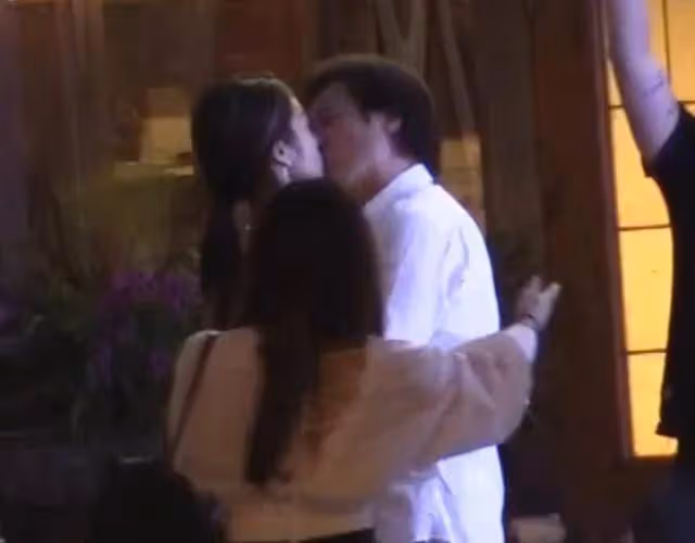 楊采鈺:情人節一個人在家呆著,笑得勉強閉口不談陳金飛