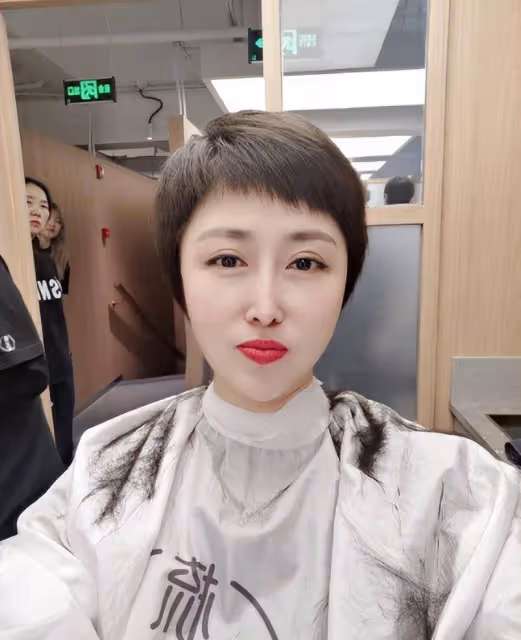 著名演員姬晨牧：曾是紅極一時的童星，他像父母一樣敬畏婚姻