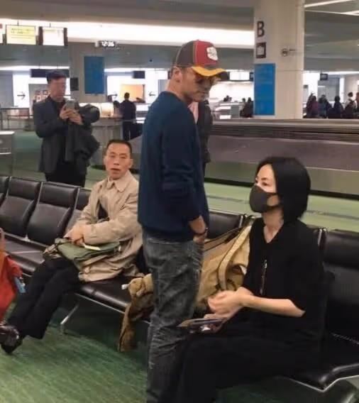 謝霆鋒張柏芝疑似復合,與兒子同游日本團聚?張柏芝示愛暗藏深意