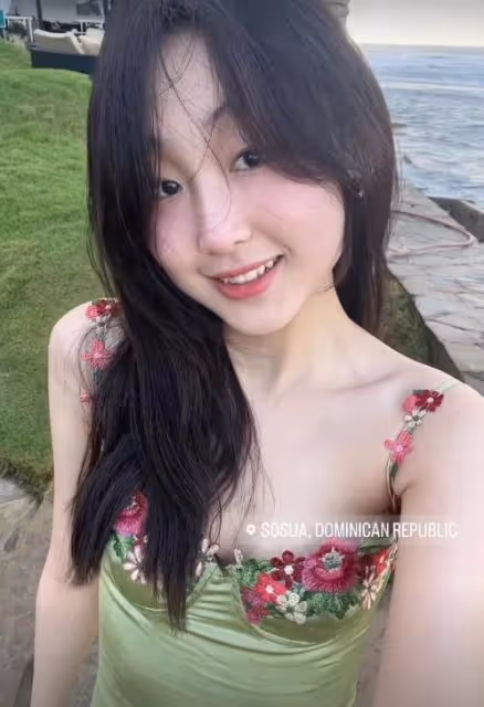 李嫣到多米尼加旅遊勝地拍照，很多名人曾到這裡一起打卡