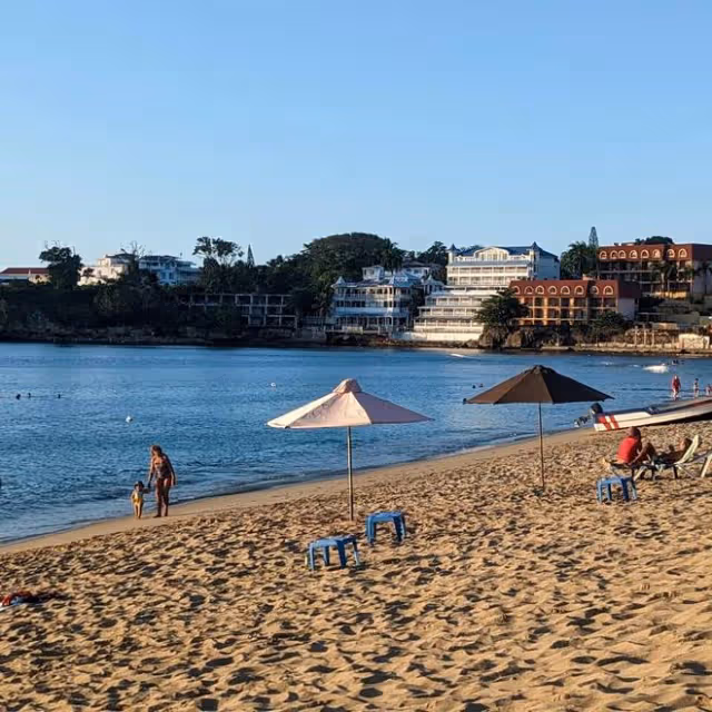 李嫣到多米尼加旅遊勝地拍照，很多名人曾到這裡一起打卡