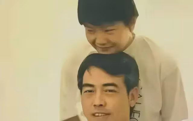 沒有陳飛宇，陳凱歌的體面，也在30年前的那一晚，被洪晃撕得粉碎