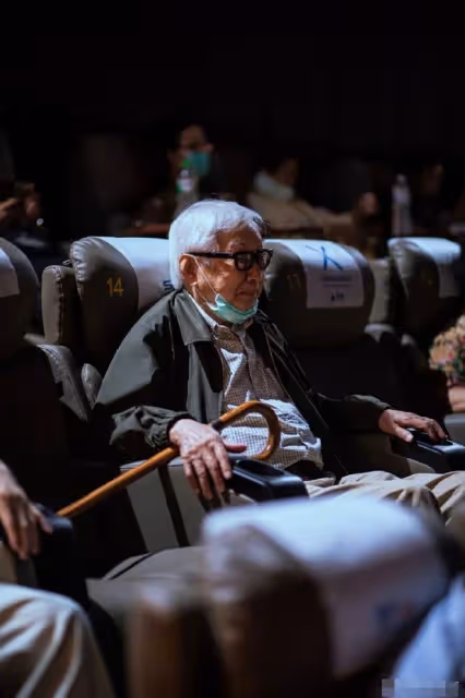 陳可辛父親陳銅民去世!享年92歲,古天樂甄子丹等好友悲痛悼念