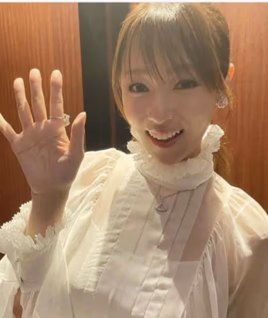 40歲深田恭子狀態也太好了,皮膚細膩,身材火辣,憑顏值美出圈