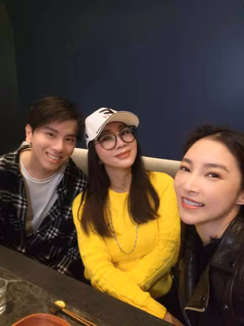 張晨光與億萬富婆藍心湄聚會！帥氣兒子罕露面，與老爸如複製粘貼