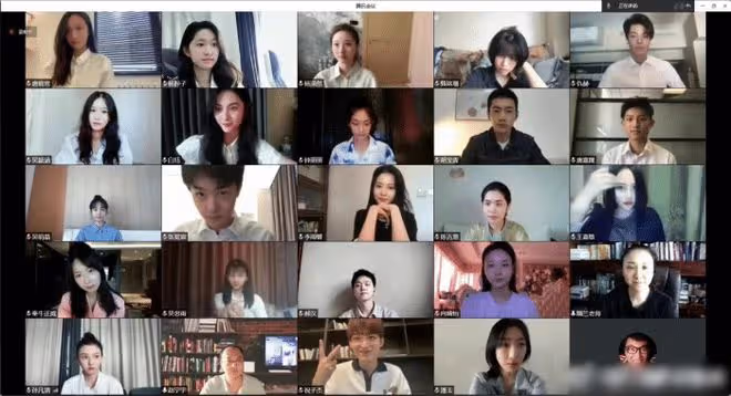 秦牛正威孔語浩踩點官宣戀情，曬寫真如拍偶像劇，曾一起牽手回家