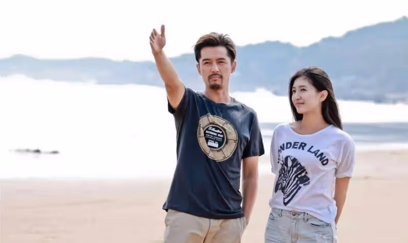江疏影隱婚成名史被扒,暖床換資源,被包養,上位手段引學妹效仿