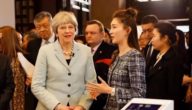 江疏影隱婚成名史被扒,暖床換資源,被包養,上位手段引學妹效仿