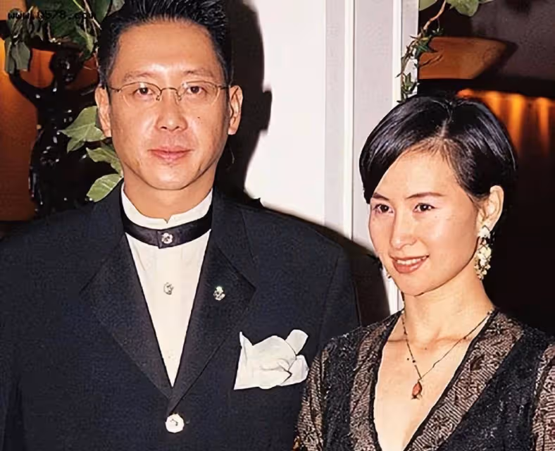 何超瓊過年剛去滑雪,李嘉欣情人節也行動起來,拉上許晉亨去滑雪