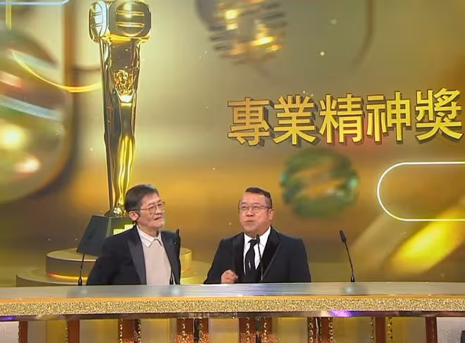 TVB食堂曝光!面加飲料賣27元,男星曹永廉嫌味道太淡狂加辣椒醬