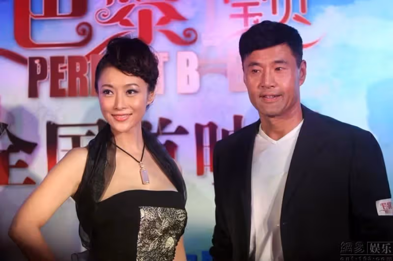 演員於榮光：與初戀恩愛35年，為何到了63歲，妻子堅持要和他離婚？