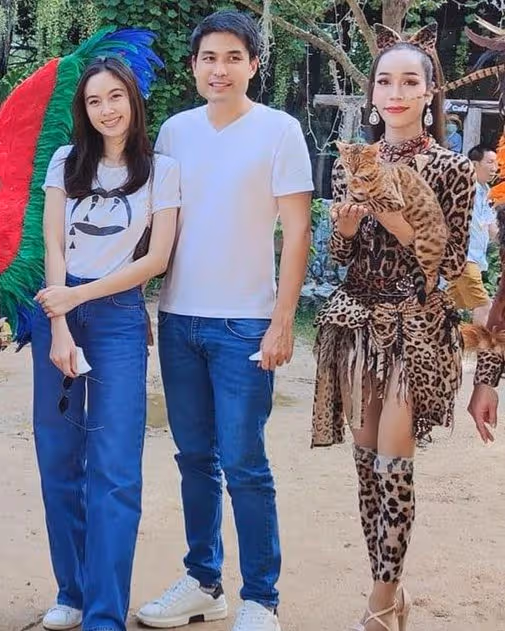 37歲女星寶兒結婚,甜嫁富商男友,婚禮現場曝光,變性經歷引熱議