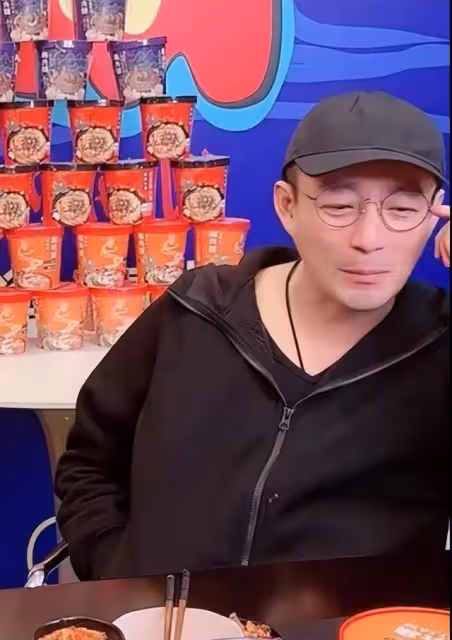 汪小菲被拍到和女生約會,張穎穎嘲諷無縫銜接,朋友出面為他澄清
