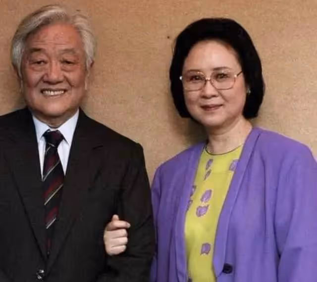 84歲瓊瑤容顏不老!皮膚白嫩紅潤疑做醫美,同框不輸小16歲林青霞