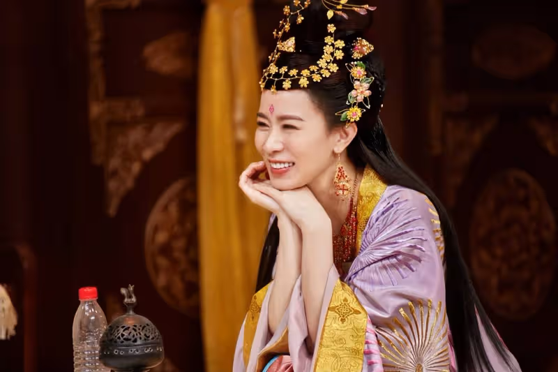佘詩曼回香港吐槽大陸綜藝：讓人受不了要發癲，再也不想回大陸拍綜藝
