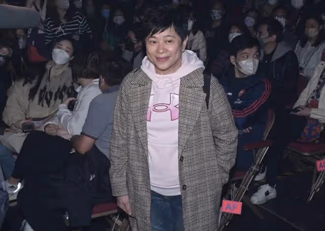 梁詠琪5年後再開演唱會,丈夫女兒現身,成龍劉德華送花籃排面足