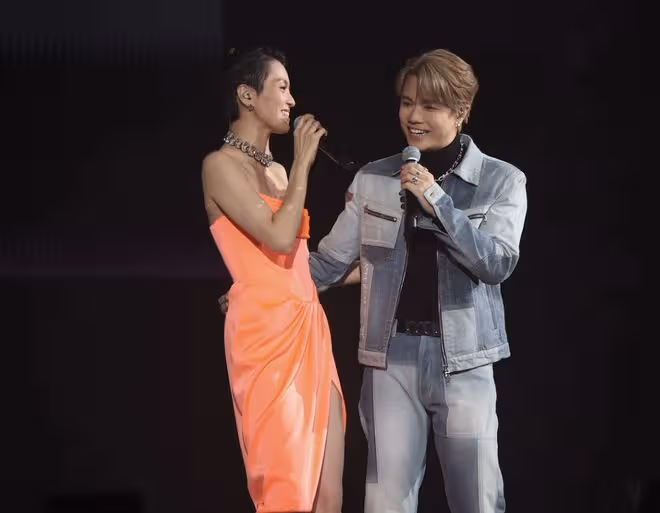 梁詠琪5年後再開演唱會,丈夫女兒現身,成龍劉德華送花籃排面足