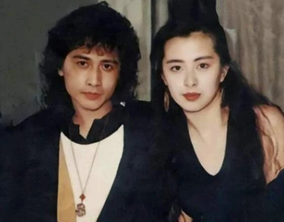63歲齊秦近況曝光,禿頭大肚腩不修邊幅,被吐槽像糟老頭