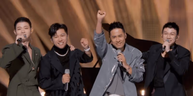 再怎麼裝成「哥倆好」的樣子,胡海泉與黃征也回不到從前了