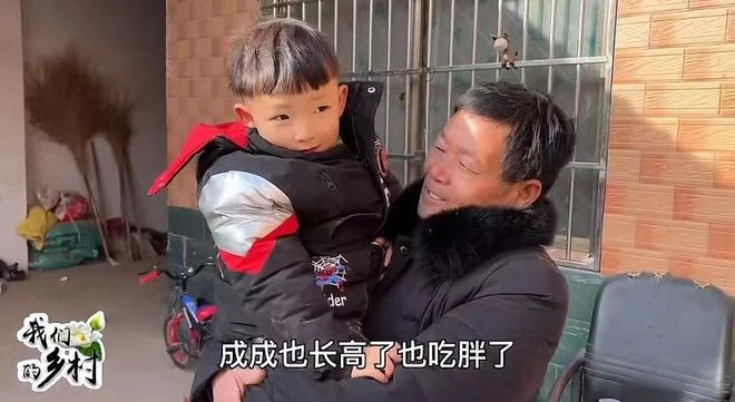 一路走好!三農網紅妞妞爸爸猝逝,苦日子剛熬出頭,女兒剛出月子