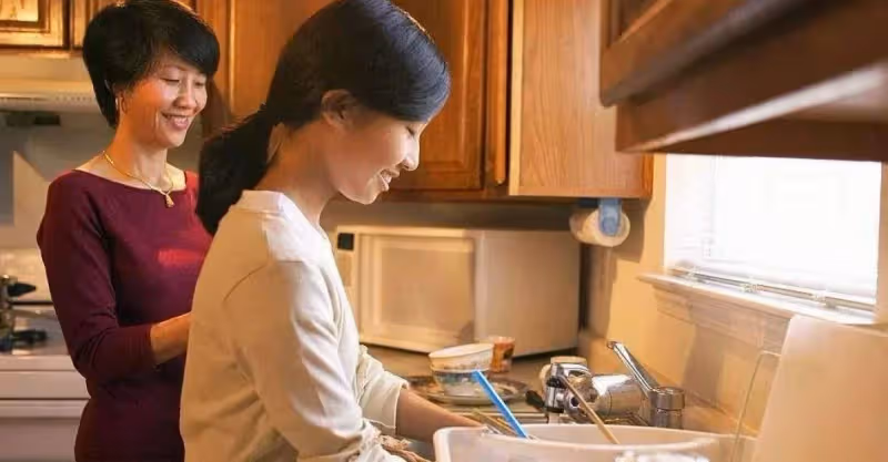 憑什麼你媽能來家養老，我媽就不能？妻子：我沒欠你家的，但你有