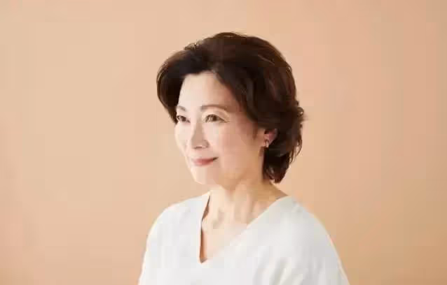 兒子五一準備結婚,親戚們紛紛來電勸分手,只因準兒媳職業太特殊