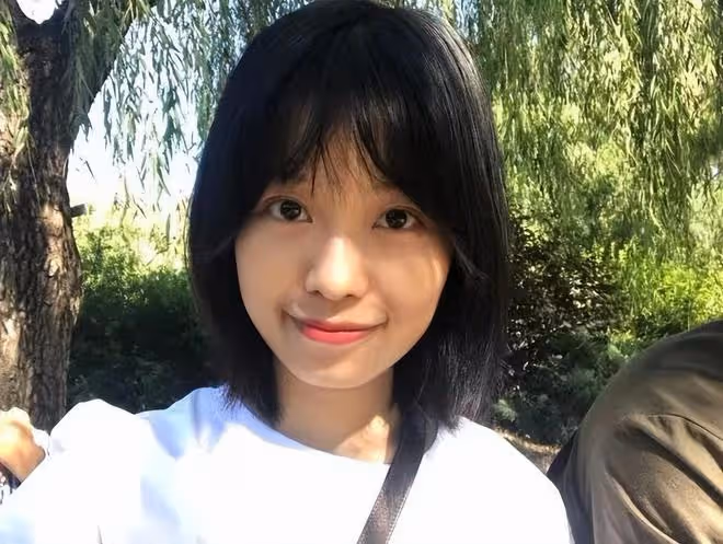復出即退休？朱軍亮相主持官方活動，發福明顯，明年4月正式退休