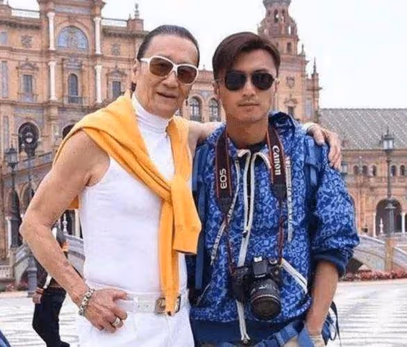 謝賢晚景淒涼：想念孫子和兒子卻見不到，只能翻看他們以前的照片