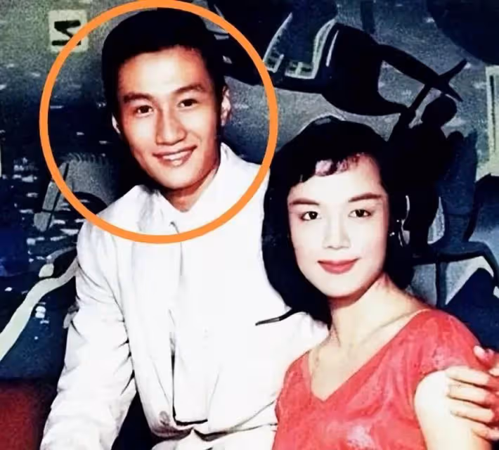 謝賢晚景淒涼：想念孫子和兒子卻見不到，只能翻看他們以前的照片