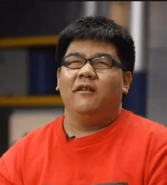 不是每個人都適合出名，不可一世的盲人歌手楊光，也走到了今天