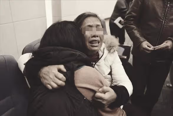 曹培清:母親懷孕改嫁,她2歲被送人,33歲憑一張字條找到親哥哥