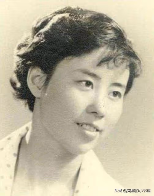 她是中國首位女子世界冠軍,兩次婚姻育有二子,一生奉獻給桌球