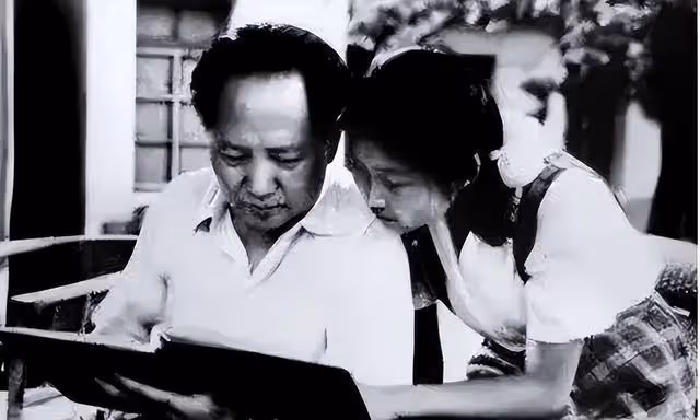 76年毛主席拉著李敏的手:嬌嬌你怎麼才來看我。為何李敏不常來?