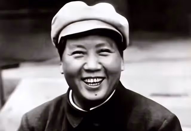 76年毛主席拉著李敏的手:嬌嬌你怎麼才來看我。為何李敏不常來?