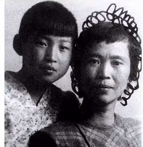 76年毛主席拉著李敏的手:嬌嬌你怎麼才來看我。為何李敏不常來?