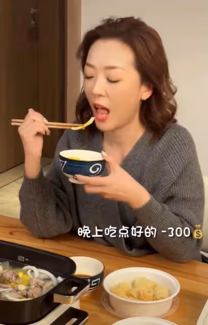 53歲港星公開宅家花銷，不出門1天花費超2000元，定居杭州近兩年