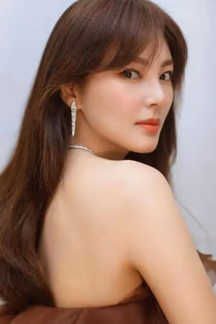王麗坤老公被曝詐騙，董卿老公陷資本局，那些被假富豪坑的女明星