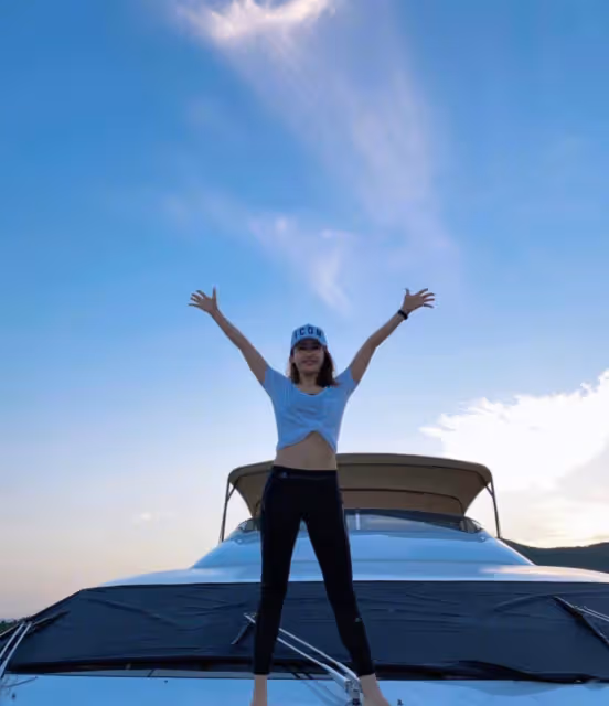 黎姿慶父母結婚50周年！大16歲殘疾老公罕見出鏡，頭髮花白顯老態