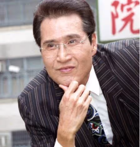 80歲近照掀網熱議!石英淡出銀幕多年,今突宣布「演員生涯就此停下」含淚原因曝光,粉絲落淚