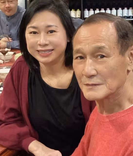 老戲骨聚會千瓶酒水擺滿屋,林威一口悶太豪爽,興奮喊陳惠敏姐夫